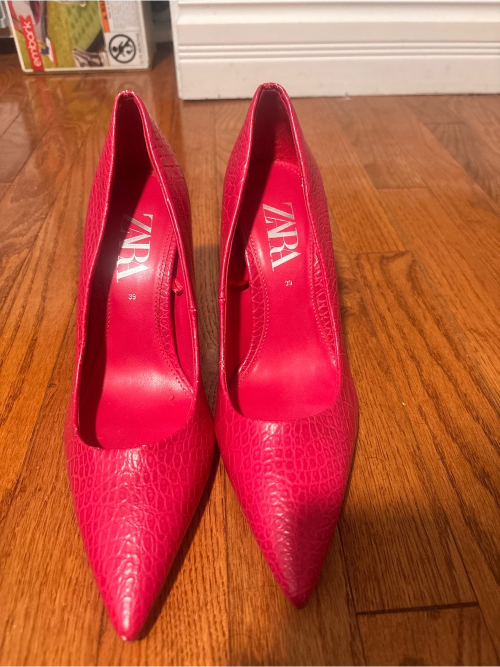 Zara Hot Pink Croc-Embossed Pointed Toe Pumps